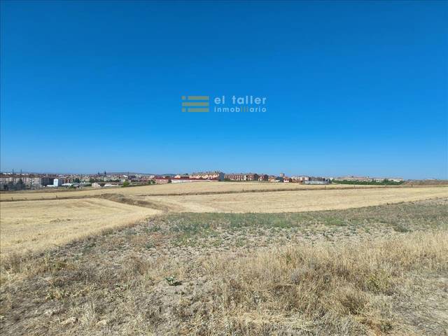 Terreno en Venta en Abajo - Sector Las Peñiscas en Garrido Norte