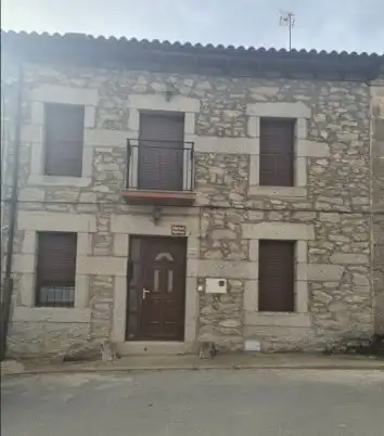 Vista exterior de Casa o chalet en venta en La Cabeza de Béjar  con Calefacción y Amueblado
