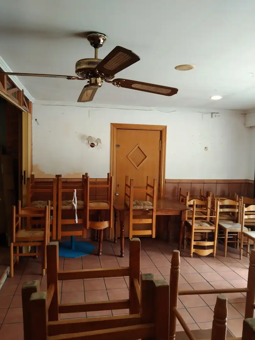 Business premises for sale in Plaça President Companys, imagen 23