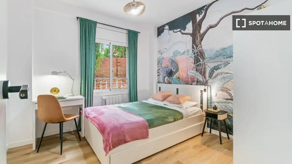 Bedroom of Flat for share in Barcelona  with Air Conditioner, Terrace and Furnished