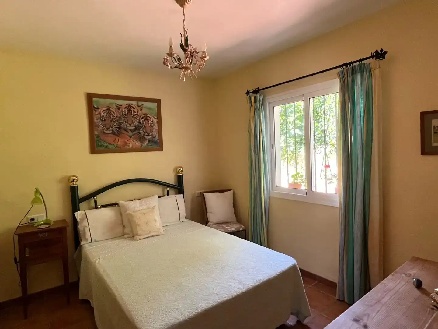 Dormitori de Casa o xalet en venda en Marbella amb Aire condicionat i Piscina