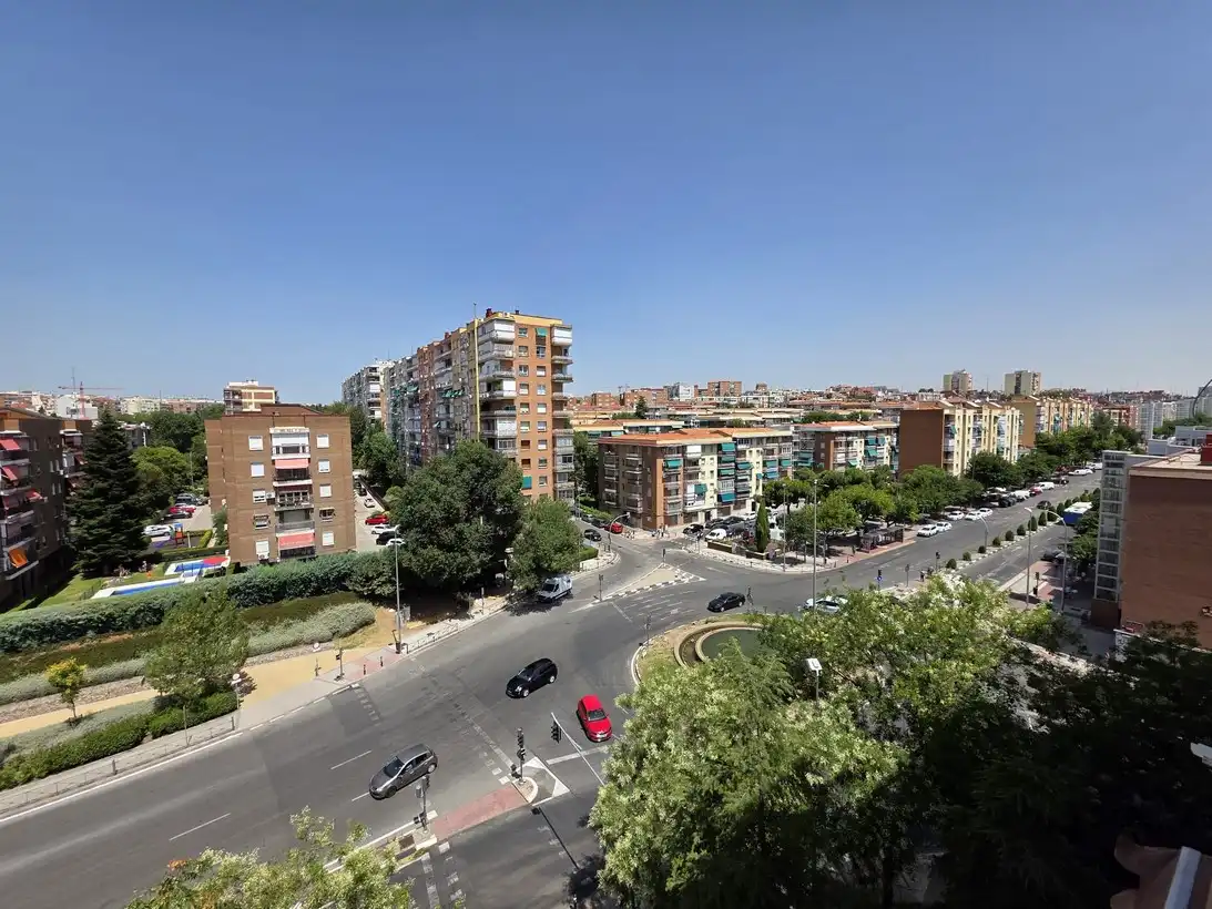 Vista exterior de Piso en venta en Madrid con Aire acondicionado, Calefacción y Terraza