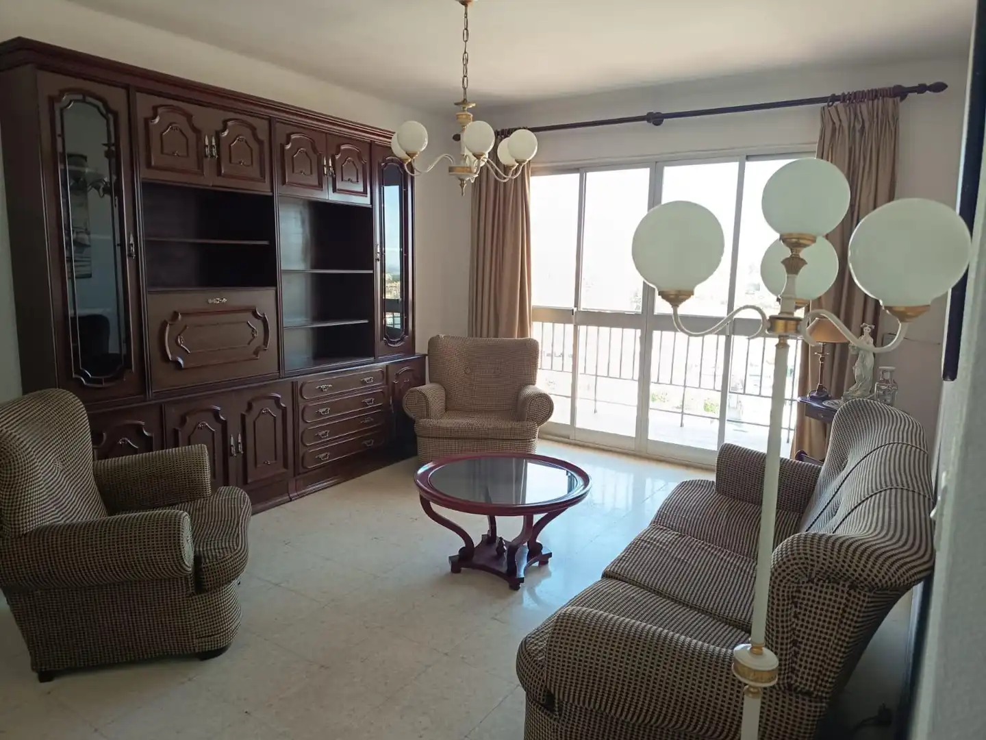Wohnzimmer von Wohnungen zum Verkauf in San Juan de Aznalfarache mit Klimaanlage und Balkon