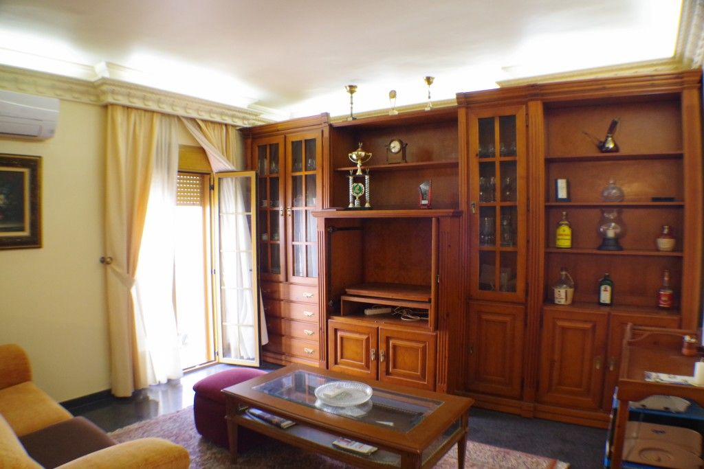 Sala d'estar de Finca rústica en venda en Canillas de Aceituno amb Terrassa i Balcó