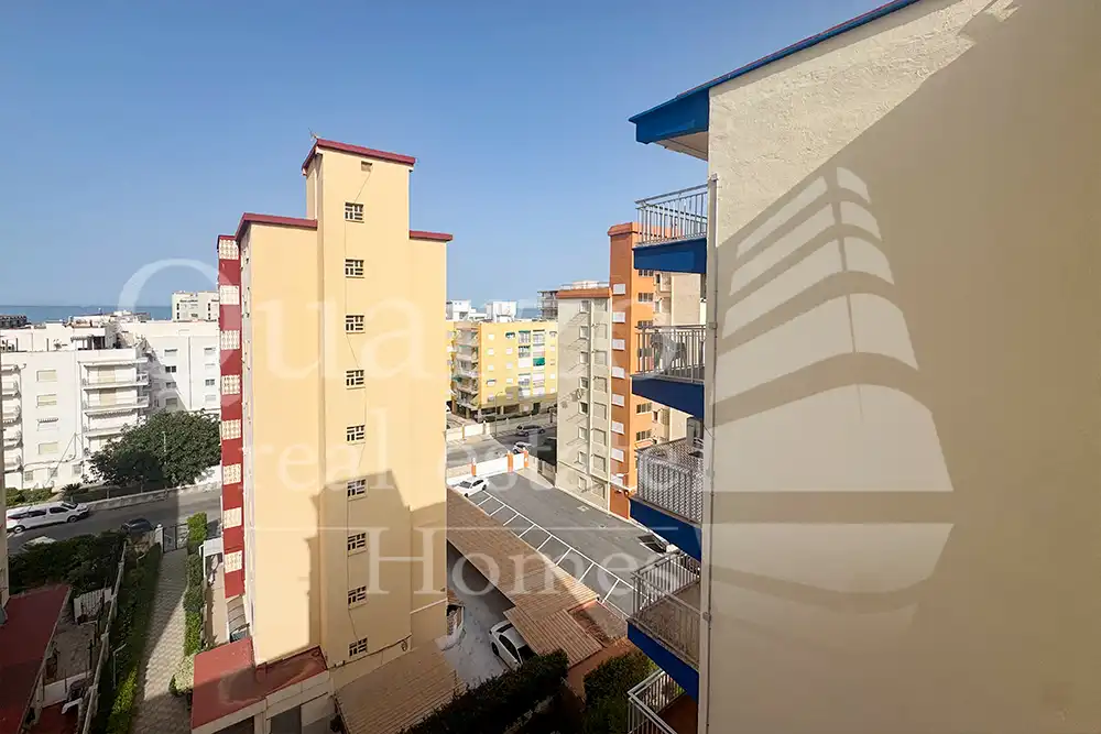 Vista exterior de Apartamento en venta en Gandia con Calefacción, Terraza y Amueblado