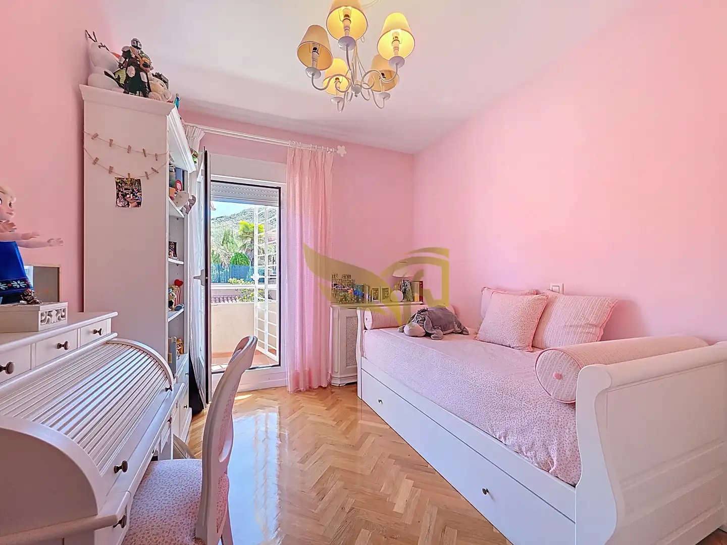 Habitación de Casa adosada en venta en Aranjuez con Aire acondicionado, Calefacción y Jardín privado