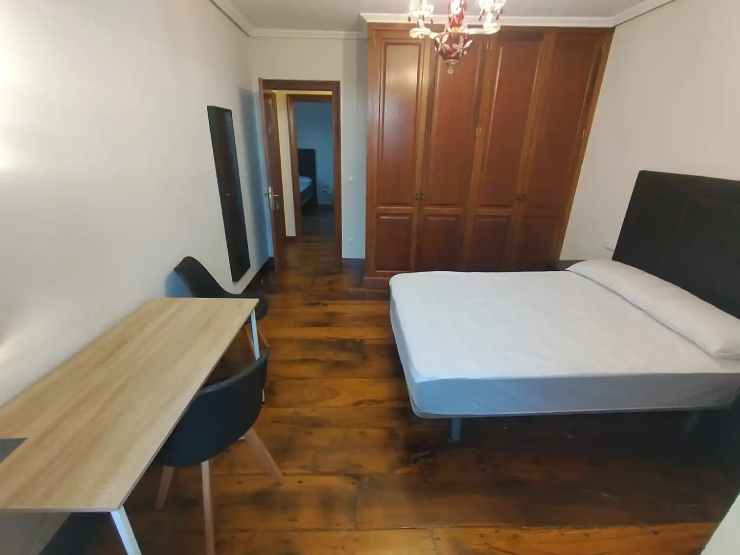 Habitación de Piso para compartir en Santiago de Compostela  con Calefacción, Parquet y Amueblado