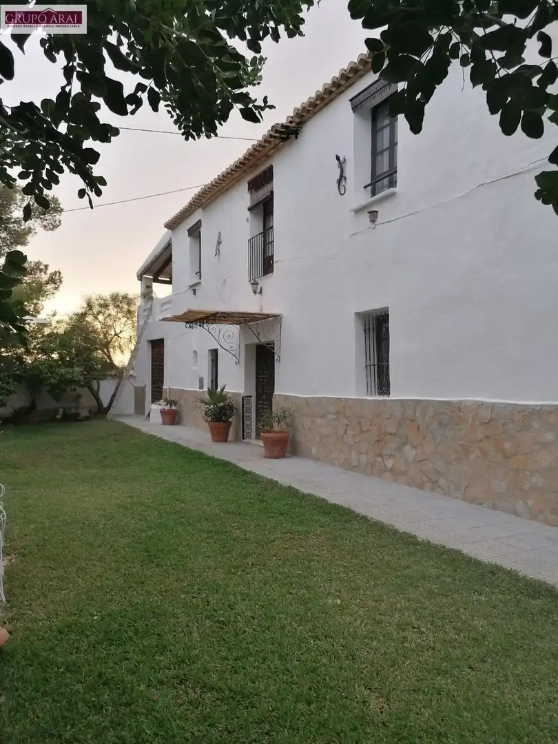 Vista exterior de Casa o chalet en venta en Alicante / Alacant con Jardín privado, Terraza y Trastero