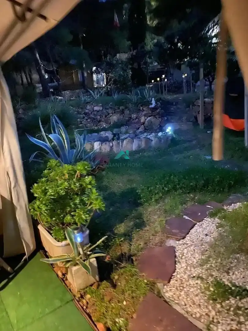 Wohnung zur Miete in Gilet mit Klimaanlage, Heizung und Privatgarten