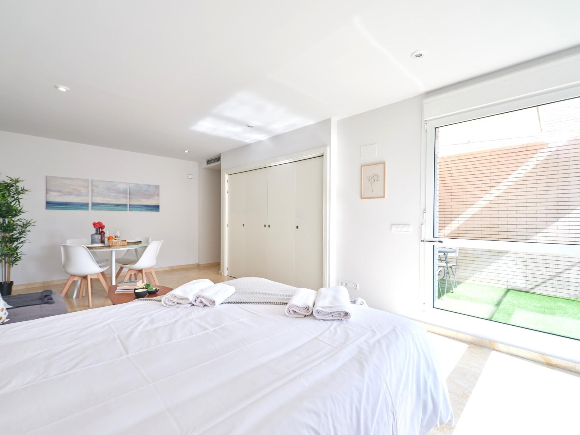 Bedroom of Apartment to rent in  Madrid Capital  with Air Conditioner, Heating and Private garden