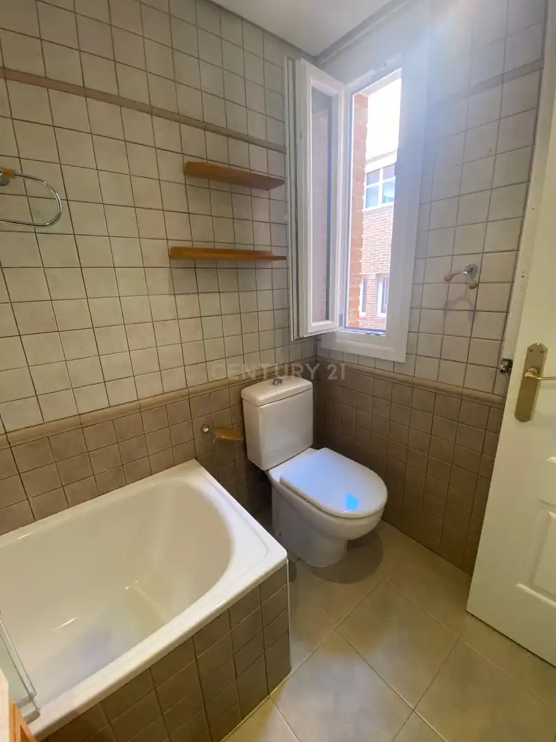 Baño de Casa o chalet de alquiler en Las Rozas de Madrid con Aire acondicionado, Lavadora y Microondas