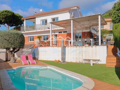 Außenansicht von Haus oder Chalet zum verkauf in Cabrils mit Klimaanlage, Terrasse und Schwimmbad