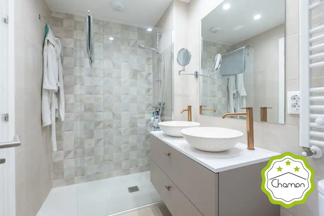Baño de Ático en venta en Urduliz con Calefacción, Terraza y Trastero