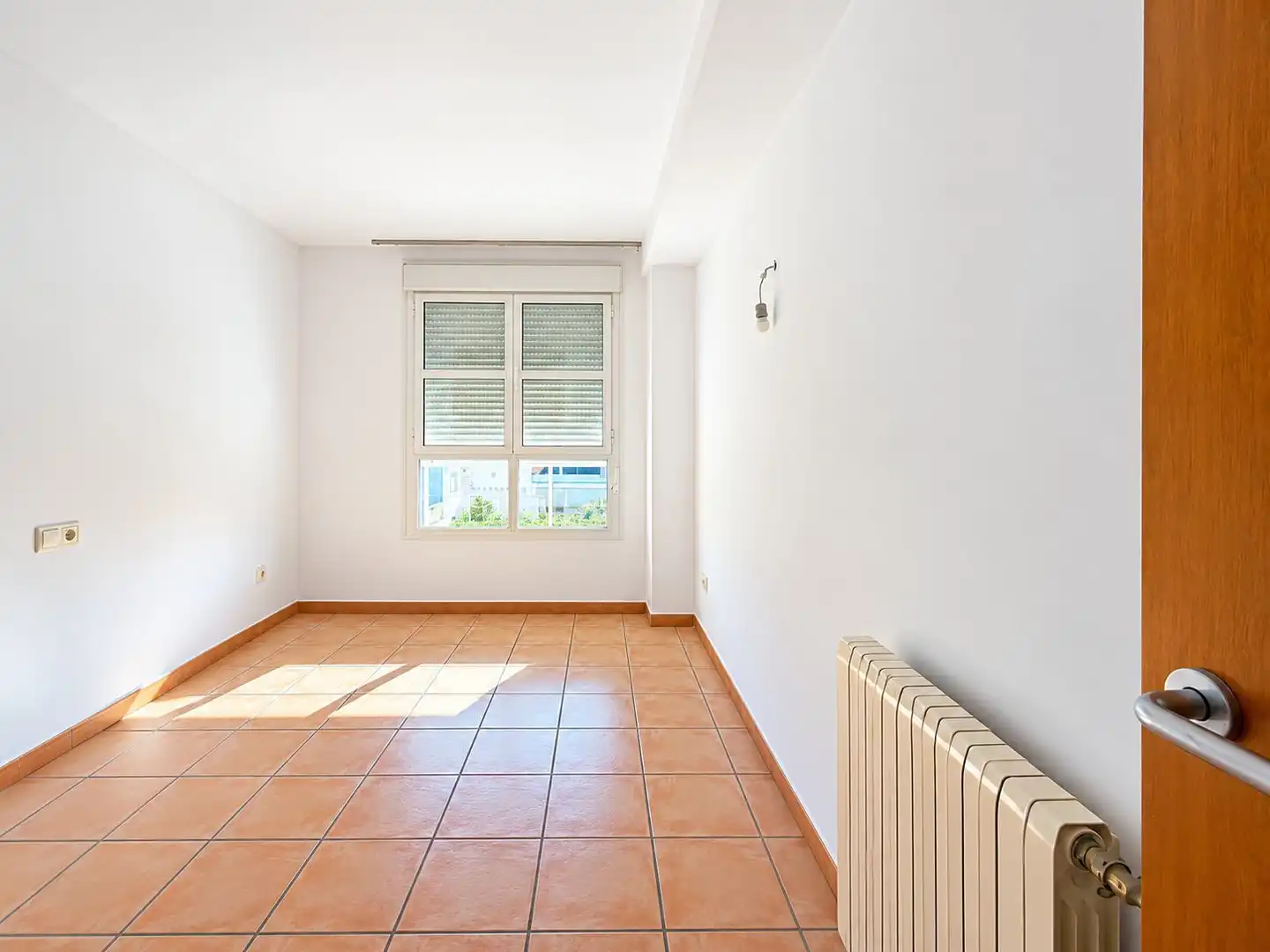Mini appartamento con terrazza in affitto a Montañar - El Arenal, imagen 11