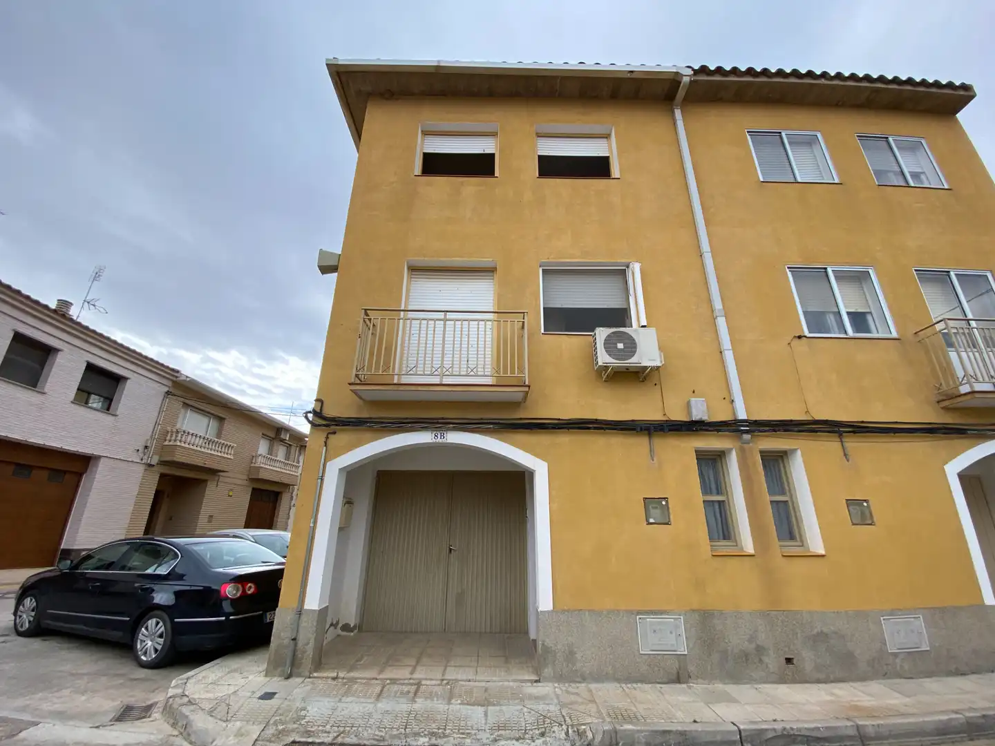 Vista exterior de Casa adosada en venda en Gelsa amb Calefacció i Terrassa