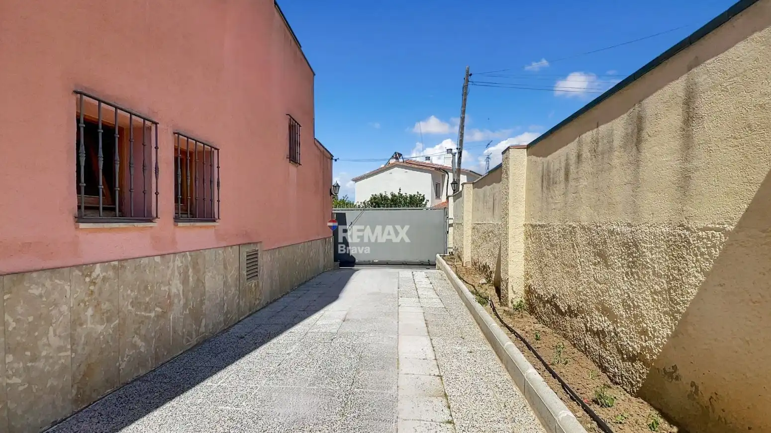 Vista exterior de Casa o xalet en venda en Roses amb Aire condicionat, Calefacció i Jardí privat