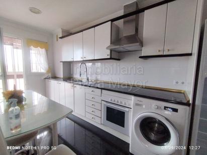 Kitchen of Flat for sale in Salamanca Capital  with Balcony