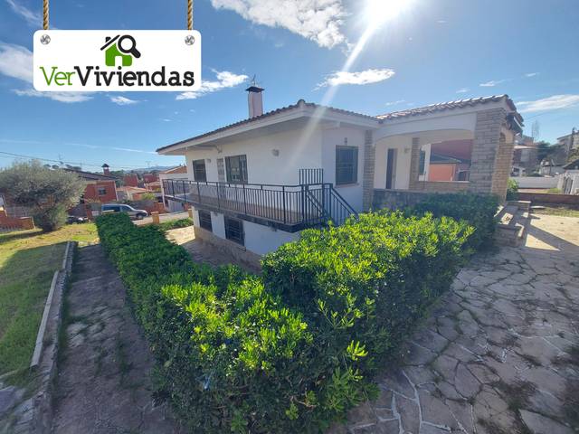 Casa-chalet en Venta en Carrer Avet, 28 en Castellbisbal