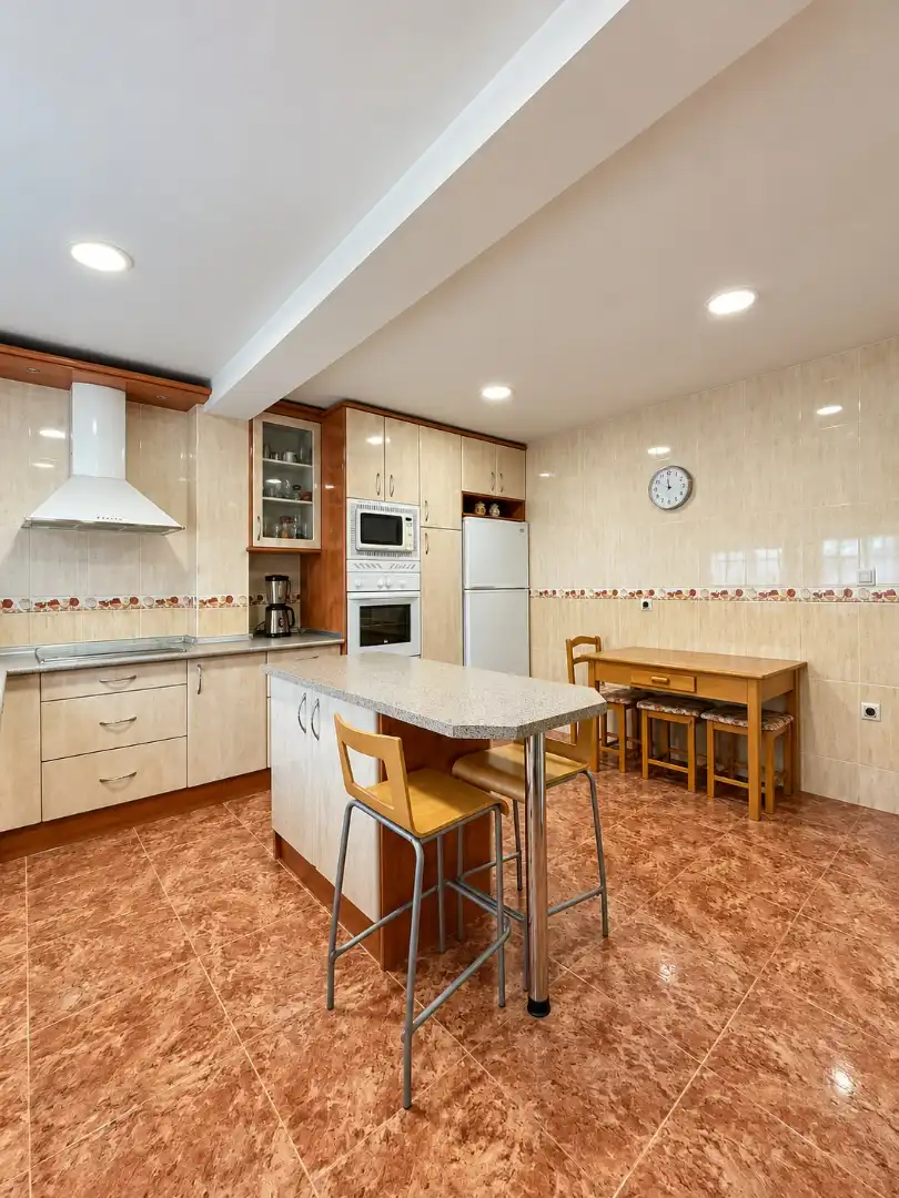 Casa bifamiliare con piscina in vendita a Villa del Prado, imagen 9