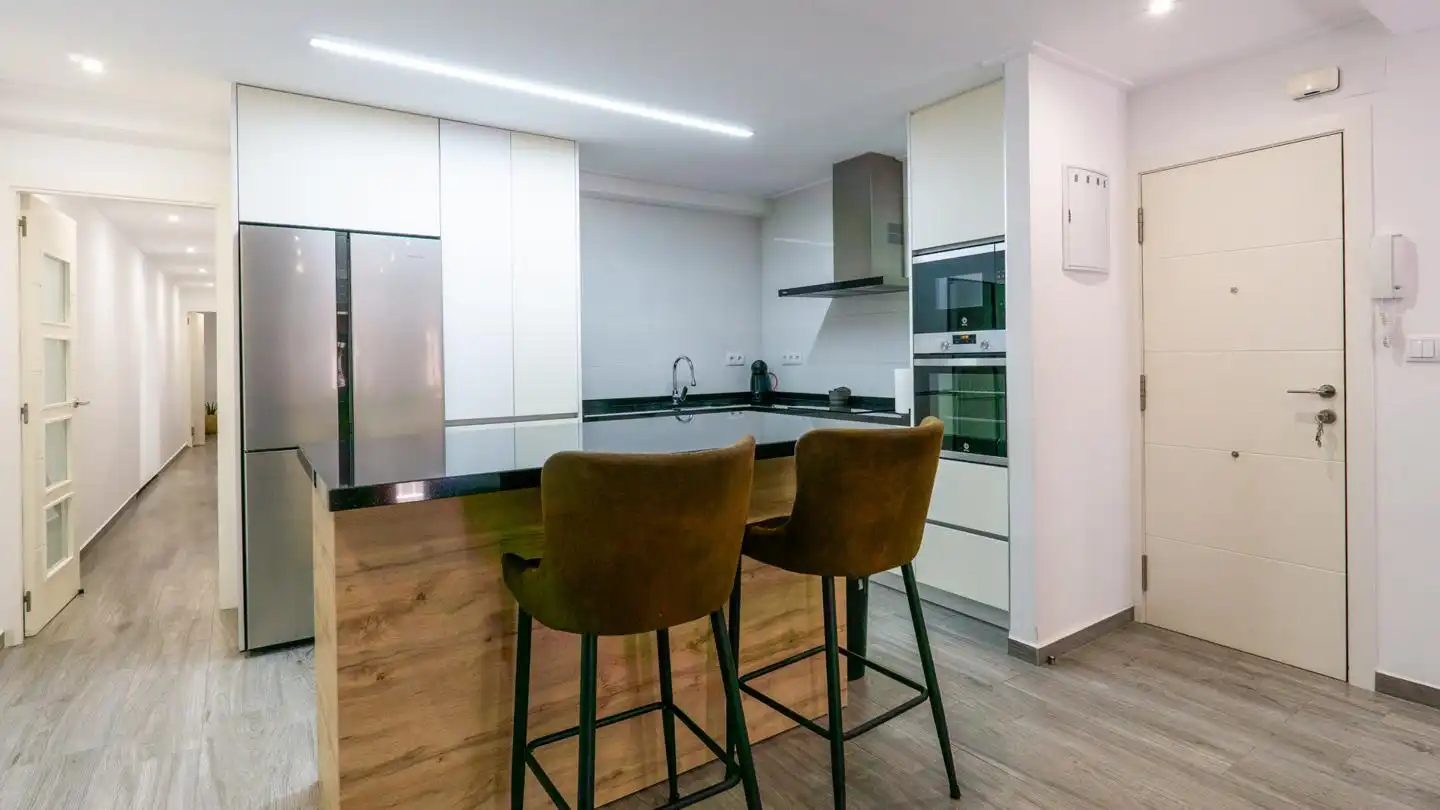 Flat for sale in Esperidion Porta Requesens, Carrús Este