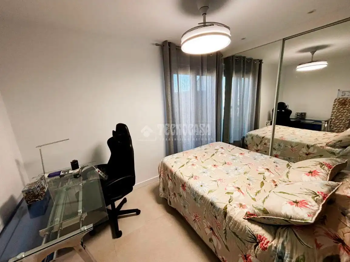Bedroom of Flat for sale in Zaragoza  with Heating, Terrace and Furnished