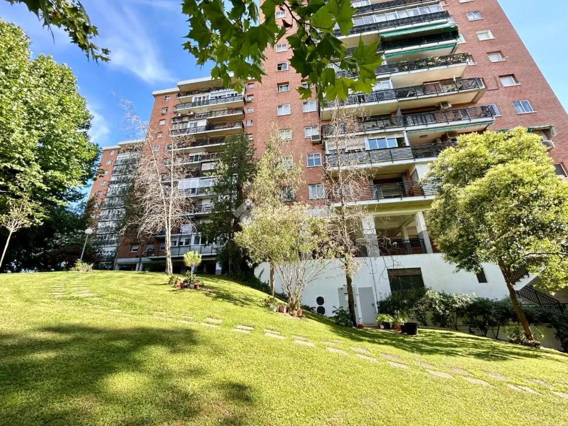 Vista exterior de Piso en venta en Madrid con Calefacción, Terraza y Trastero