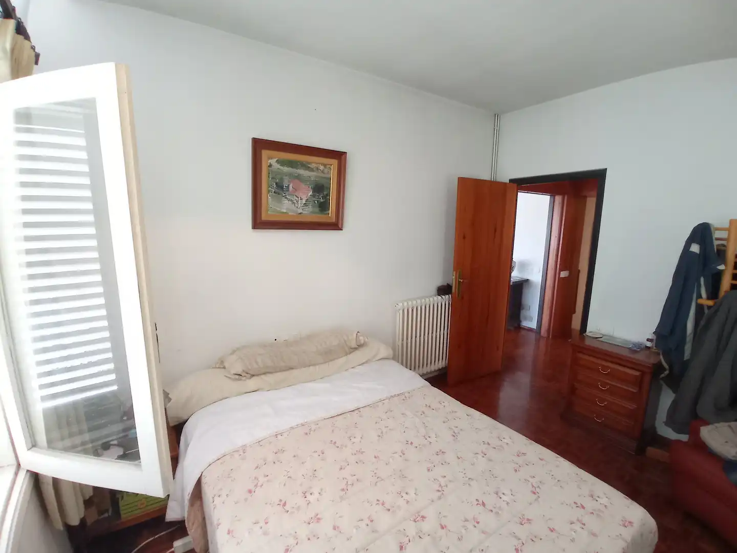 Dormitori de Casa o xalet en venda en Pontevedra Capital  amb Calefacció, Jardí privat i Parquet