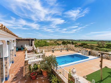 Detached house with pool for sale in Los Franceses – La Vega