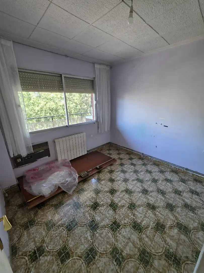 Habitación de Piso en venta en Madrid con Terraza