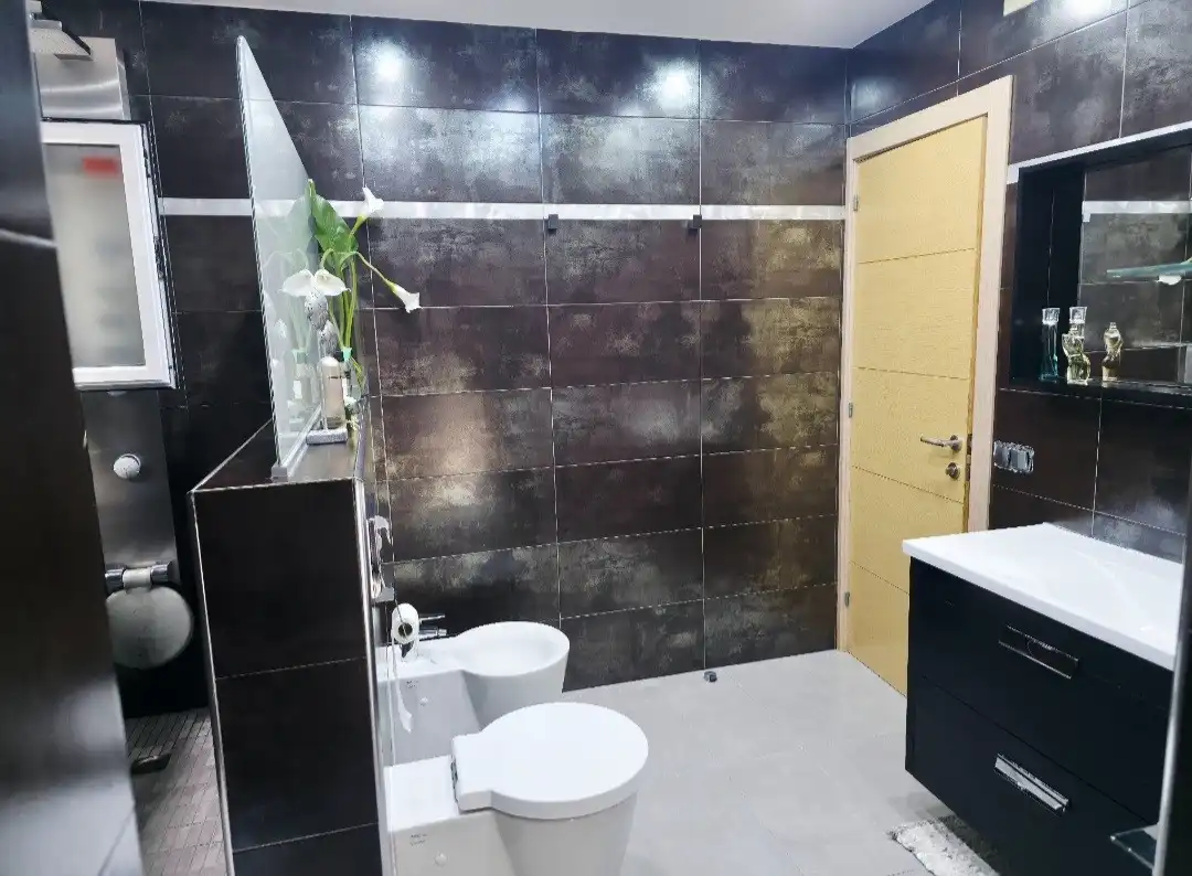 Bathroom of Houses for sale in Sant Fost de Campsentelles  with Air Conditioner, Heating and Private garden