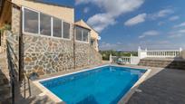 Piscina de Casa o xalet en venda en Chiva amb Calefacció, Jardí privat i Terrassa