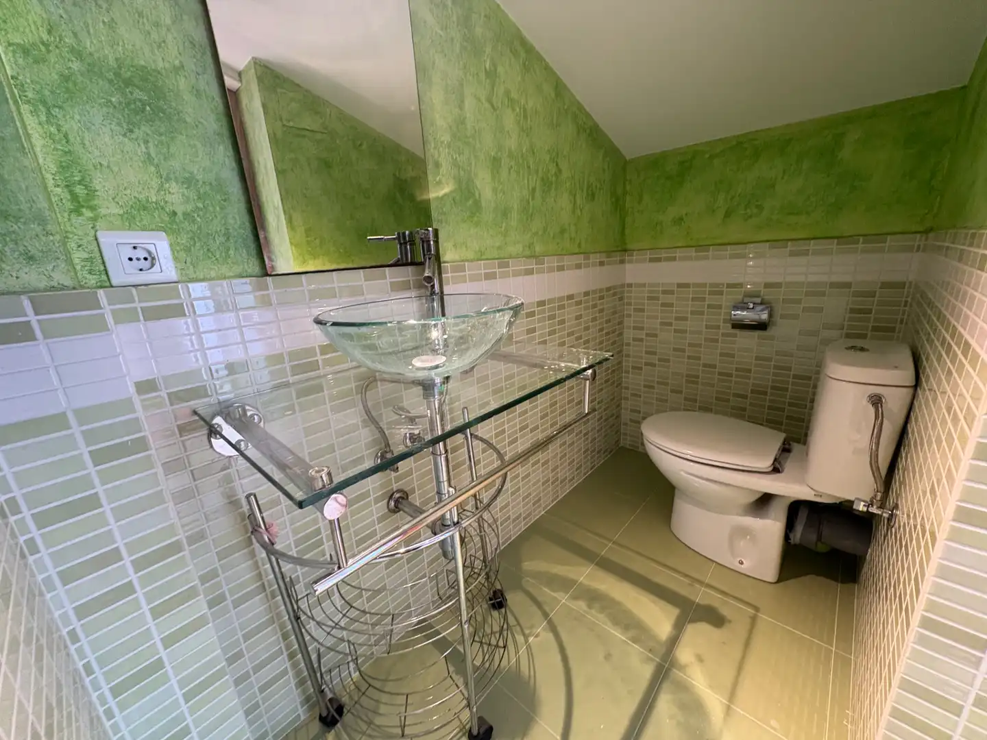 Badezimmer von Maisonette zum Verkauf in Vallgorguina mit Klimaanlage, Heizung und Parkett