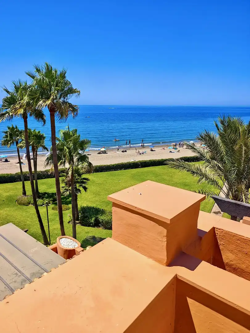 Jardín de Ático en venta en Marbella con Aire acondicionado, Terraza y Sauna