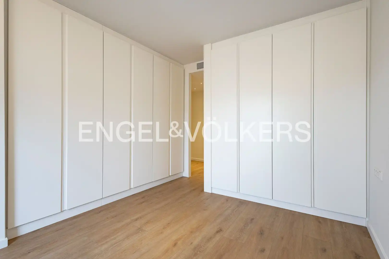 Bedroom of Flat for sale in Barcelona  with Air Conditioner, Heating and Parquet flooring