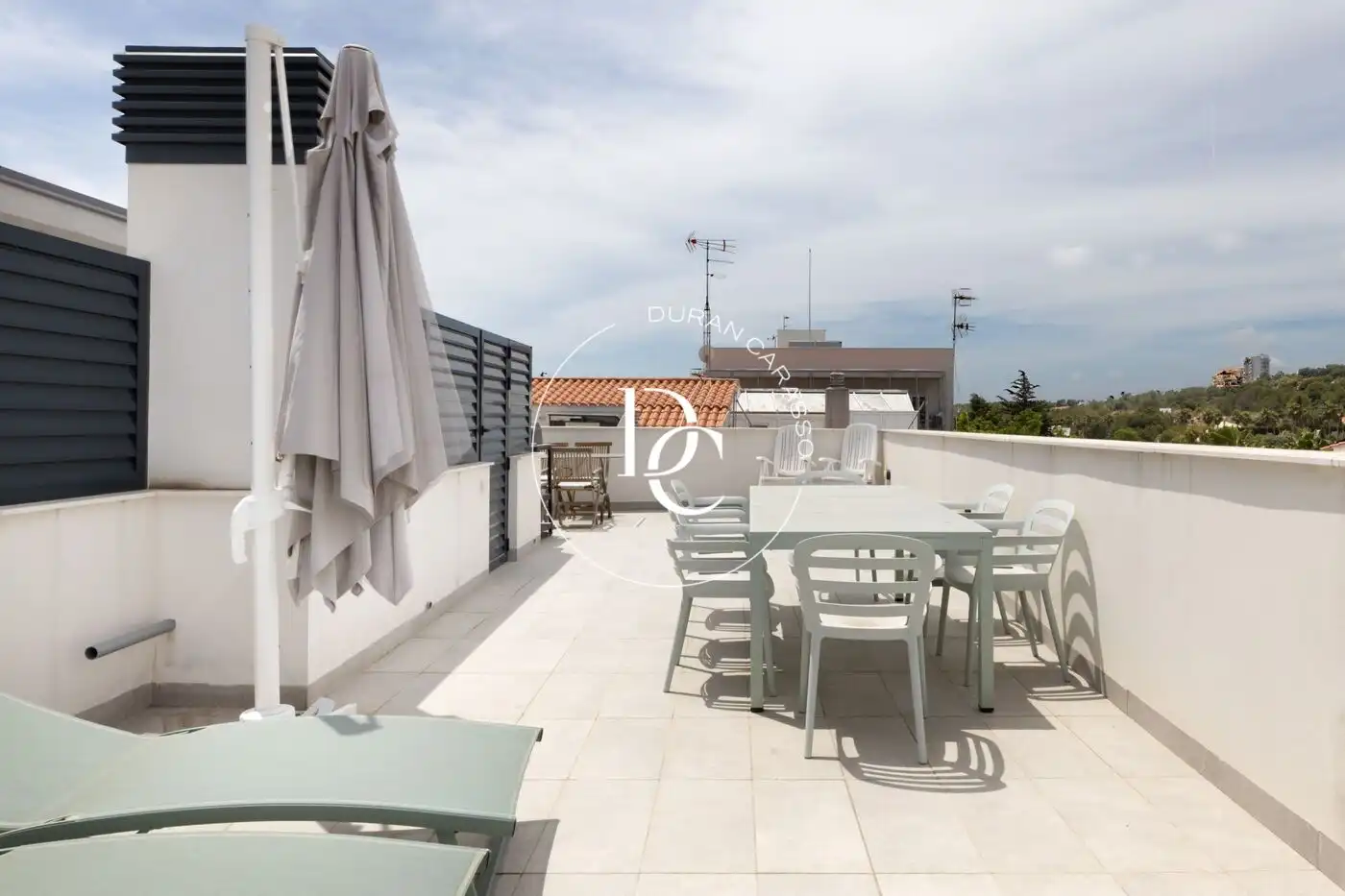 Terrasse von Maisonette zum Verkauf in Sitges mit Klimaanlage, Heizung und Terrasse