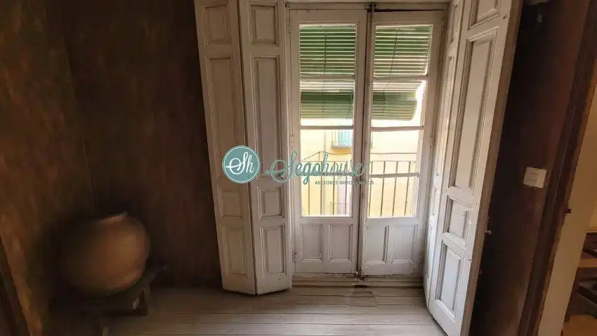 Piso en venta en Segovia con Calefacción y Balcón