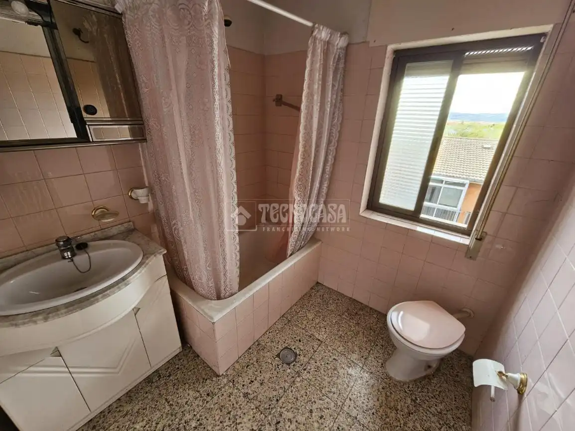 Baño de Piso en venta en Ávila con Calefacción y Terraza
