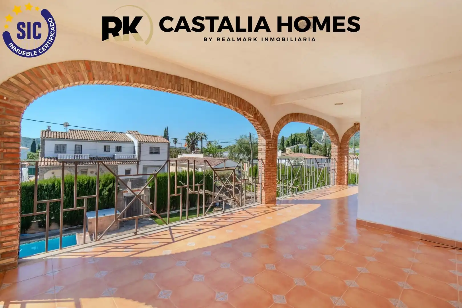 Vista exterior de Casa o xalet en venda en Borriol amb Calefacció, Jardí privat i Piscina