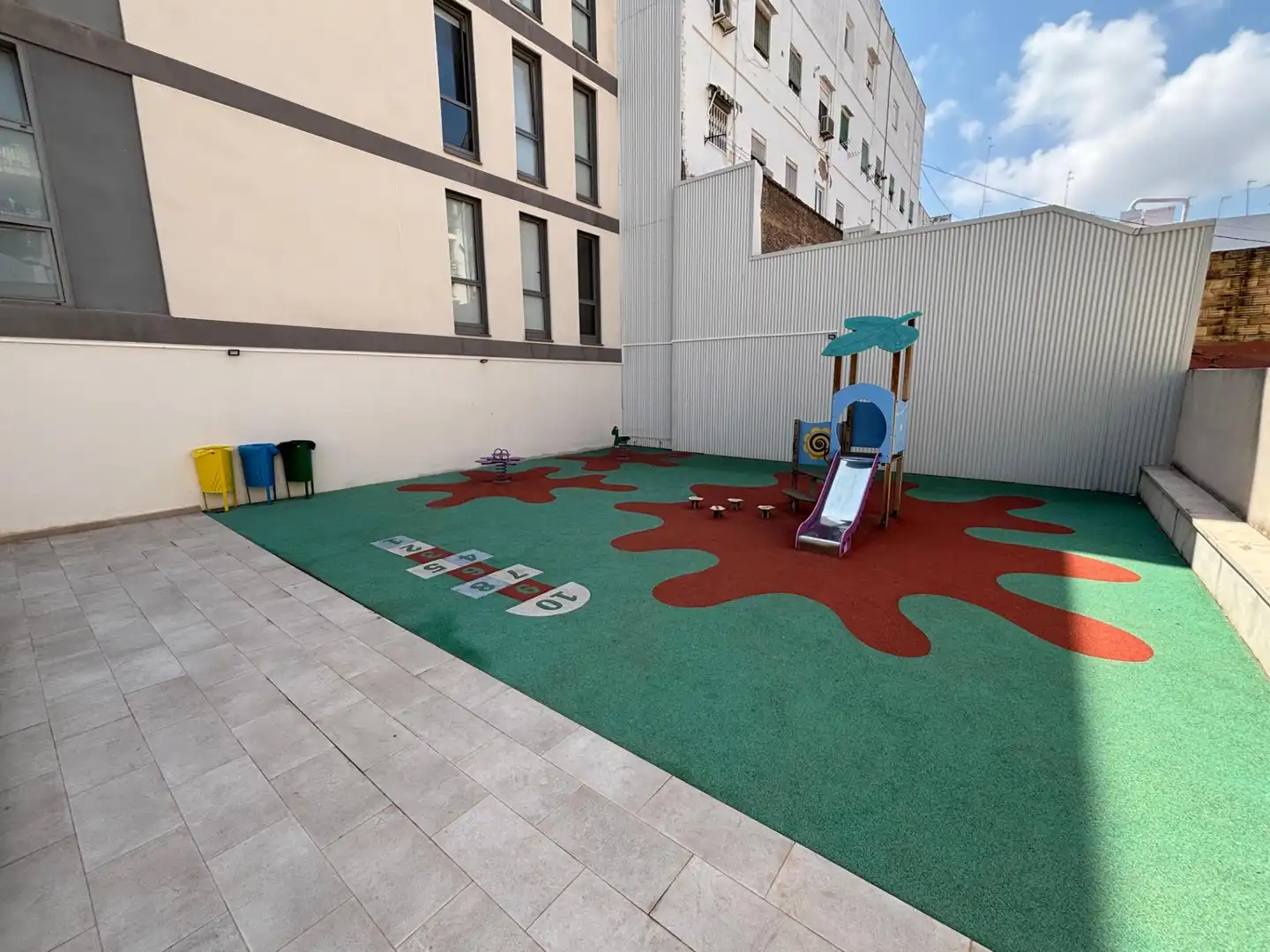 Terrasse von Wohnungen zur Miete in Valencia mit Klimaanlage, Heizung und Möbliert