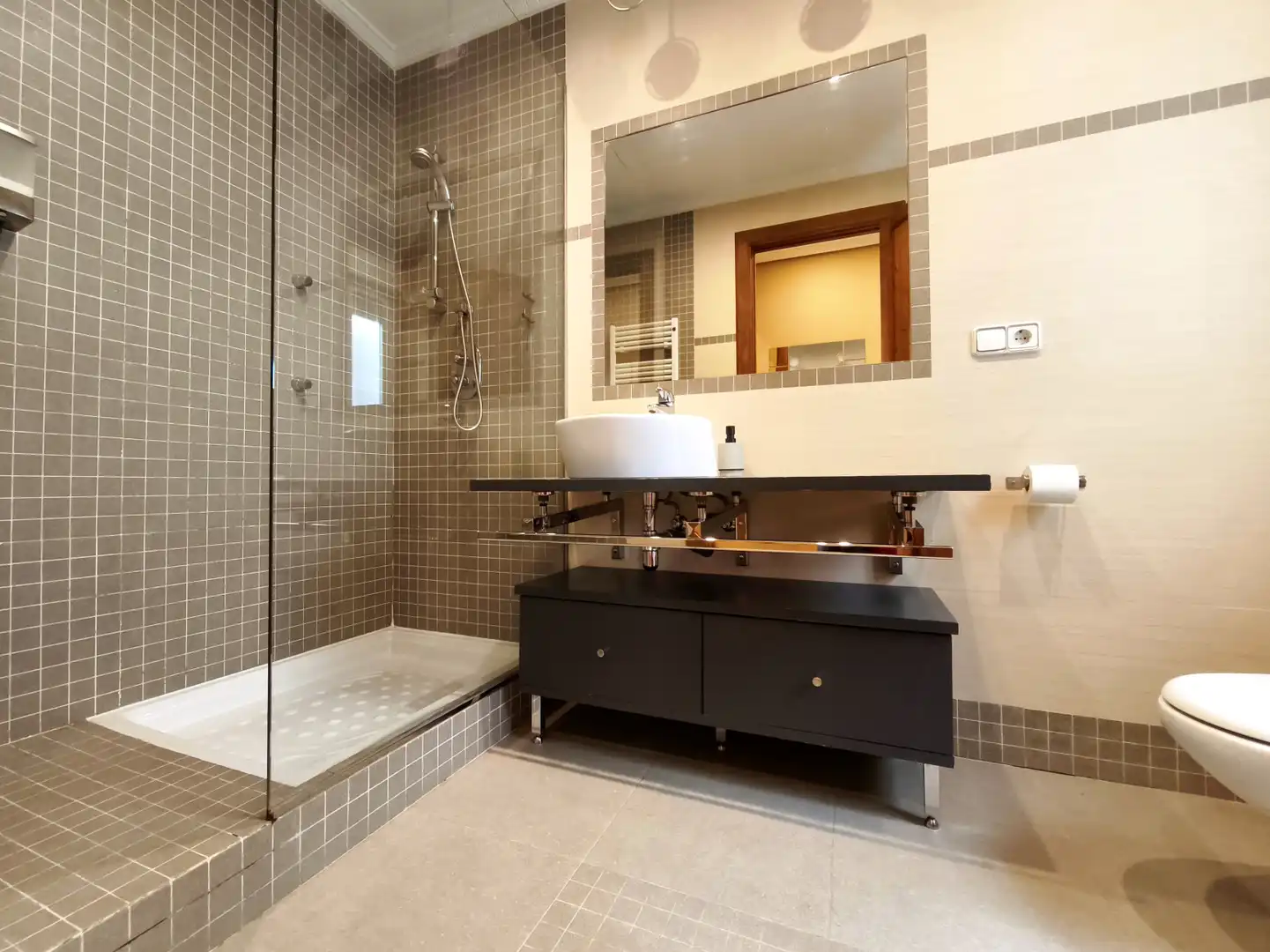 Baño de Piso en venta en  Logroño con Calefacción y Terraza