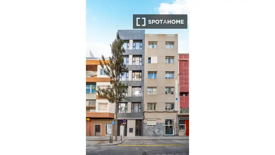 Exterior view of Apartments for share in Las Palmas de Gran Canaria  with Air Conditioner, Terrace and Furnished