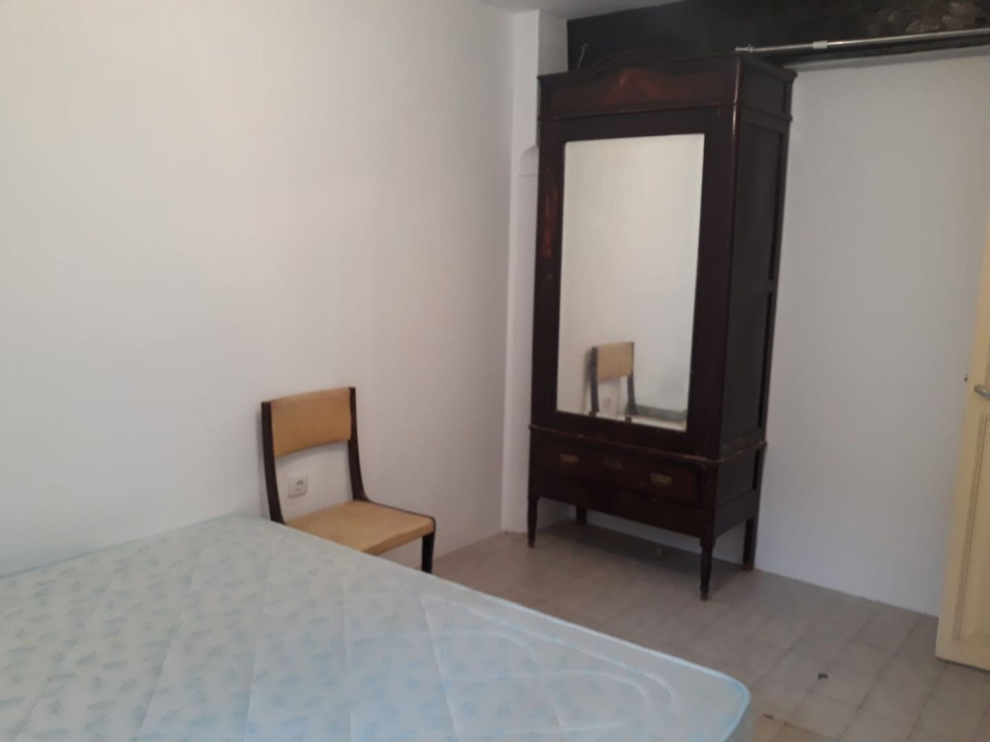 Dormitori de Pis en venda en Reus amb Moblat, Forn i Balcó