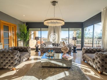 Casa con balcón en venta en Canet de Mar
