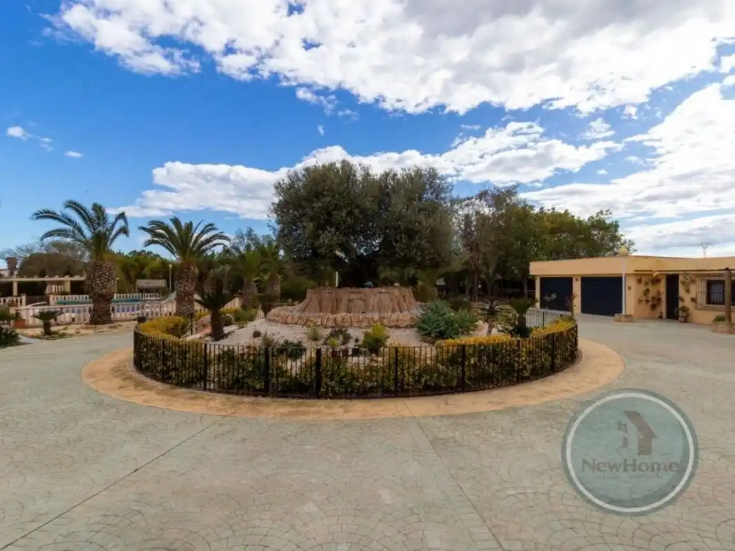 House with pool for sale in Valverde, imagen 3