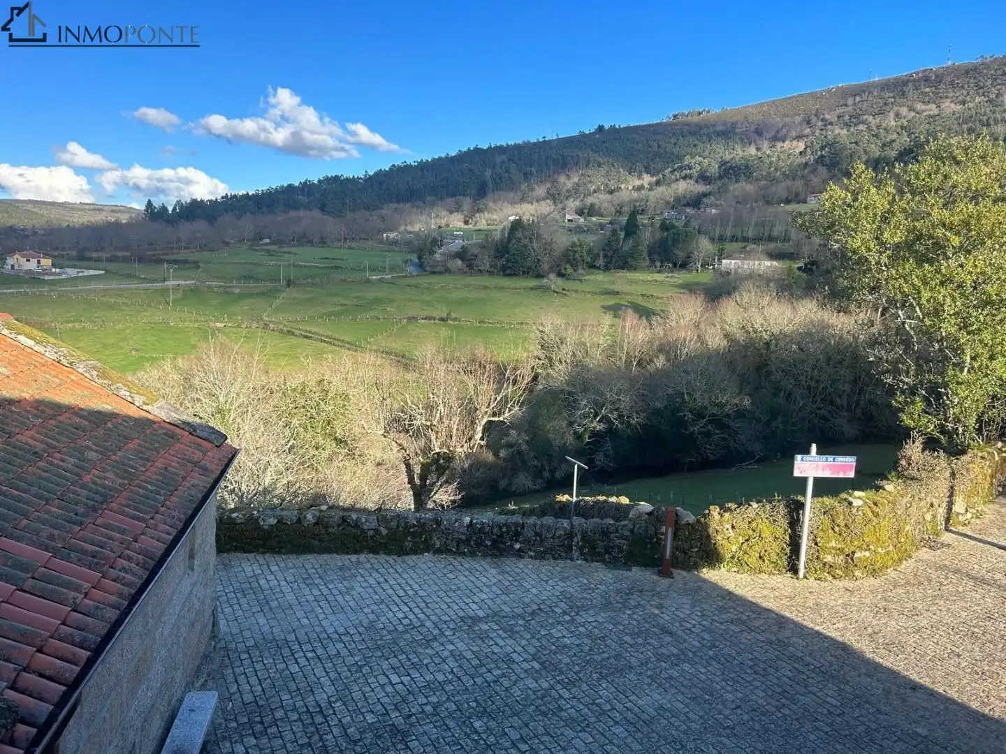 Vista exterior de Casa o xalet en venda en Cerdedo amb Jardí privat i Traster
