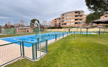 Swimming pool of Flat for sale in Majadahonda  with Terrace