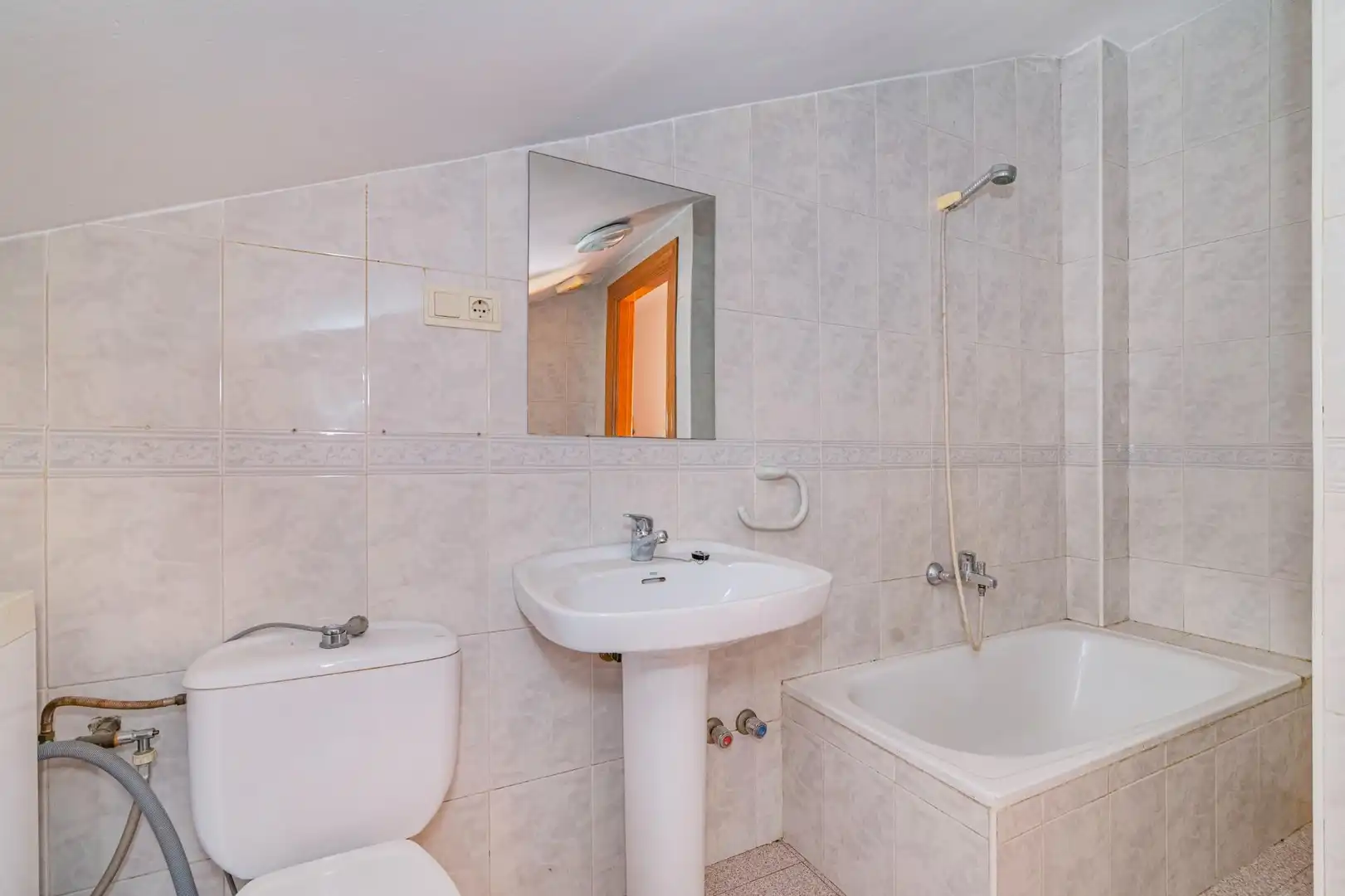 Badezimmer von Haus oder Chalet zum Verkauf in Granada mit Terrasse und Balkon