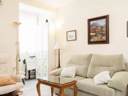 Living room of Apartment to rent in  Madrid Capital  with Air Conditioner, Furnished and Oven