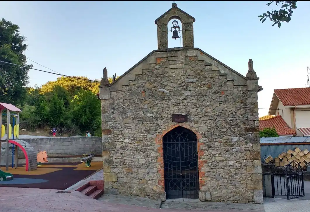 Vista exterior de Casa adosada en venta en Bárcena de Cicero con Balcón