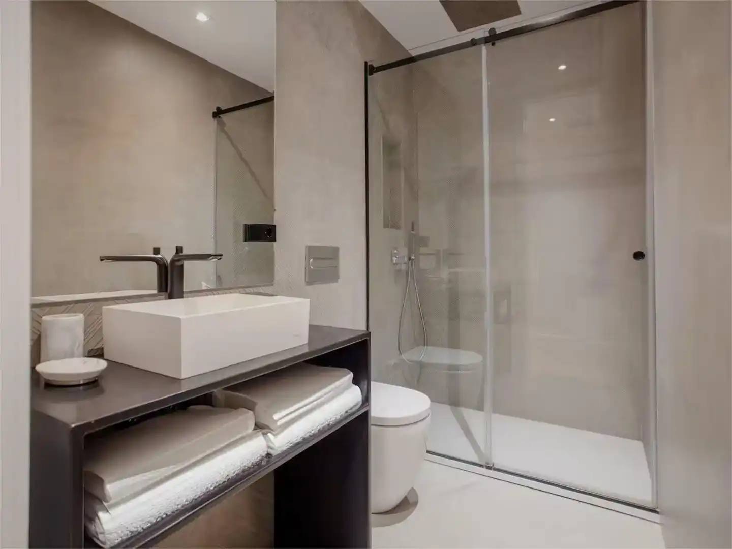 Bathroom of Flat for sale in  Barcelona Capital  with Air Conditioner and Balcony